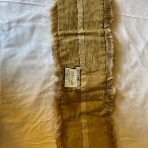 PRADA GENUINE CHINCHILLA COLLAR - LIGHT BROWN - Picture 7 of 9